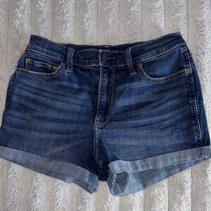 Hollister Dark Blue Hogh Rise Jean Shorts Size 5 💙